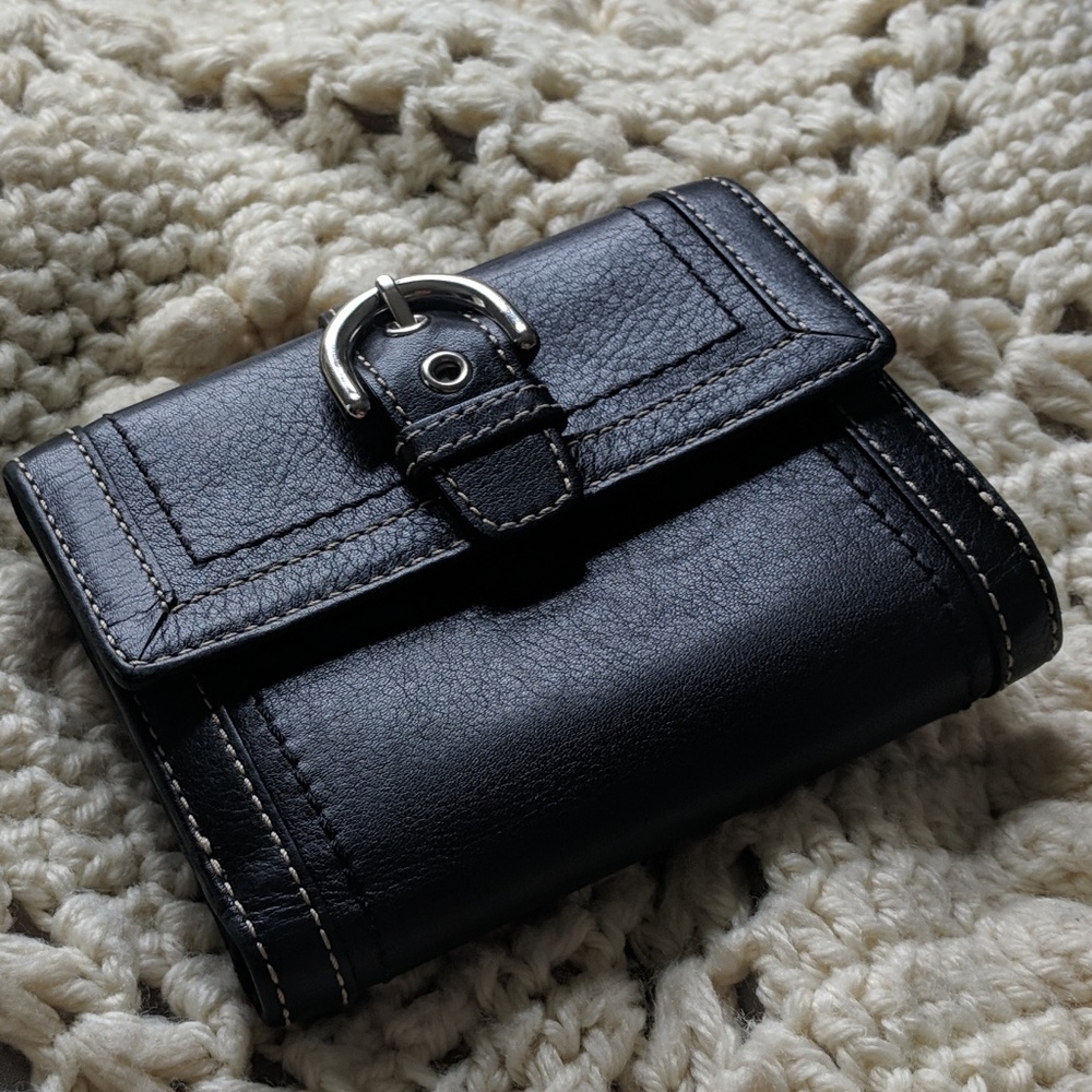 Authentic Coach black leather bifold wallet EUC